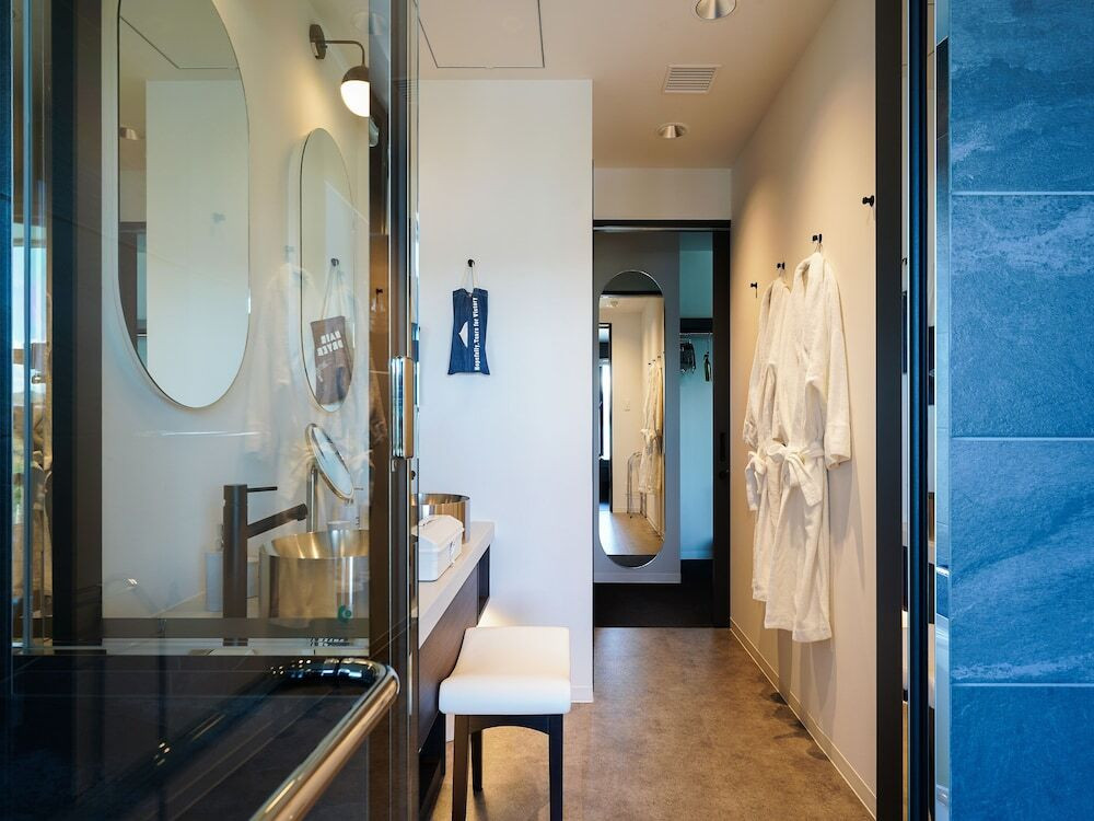 オーシャンバンクビュー 半露天スイートの洗面スペース