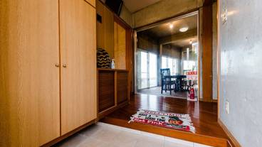 内部エントランス / 2