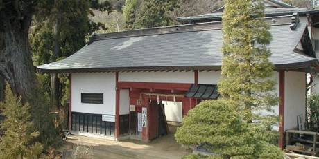 駒鳥山荘