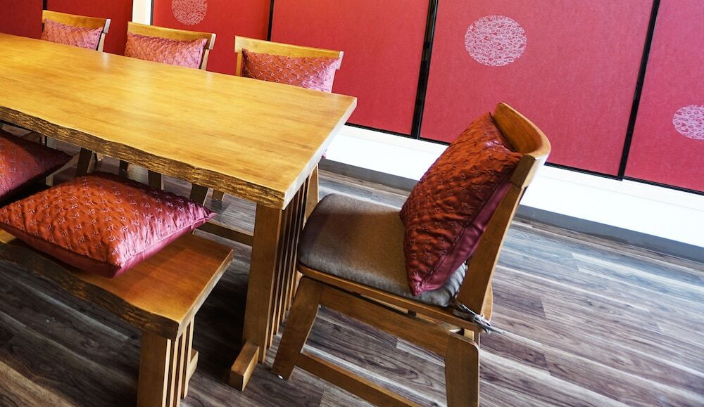 客室内のダイニングエリア