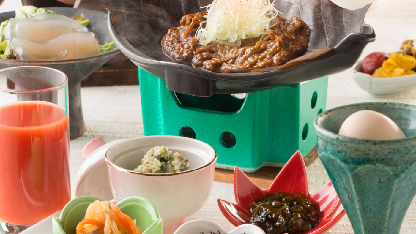 朝は栄養満点の和定食でエネルギーチャージ3479472