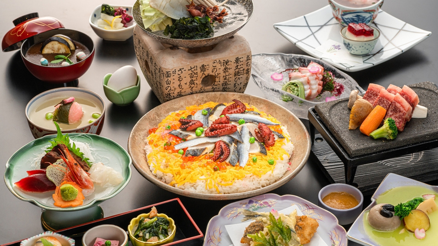 和室や貸切風呂で快適に滞在できる料理自慢のお宿4376760