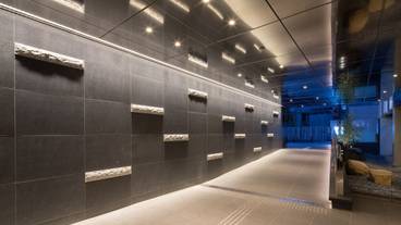 施設の入り口 / 13