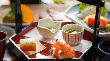 食事・飲み物 / 3