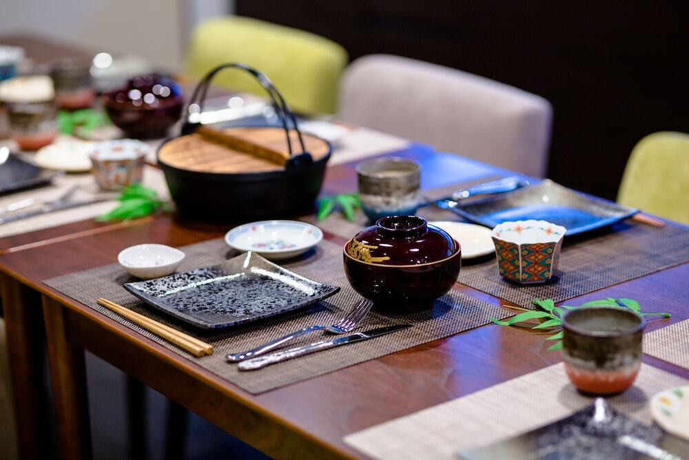 客室内のダイニングエリア