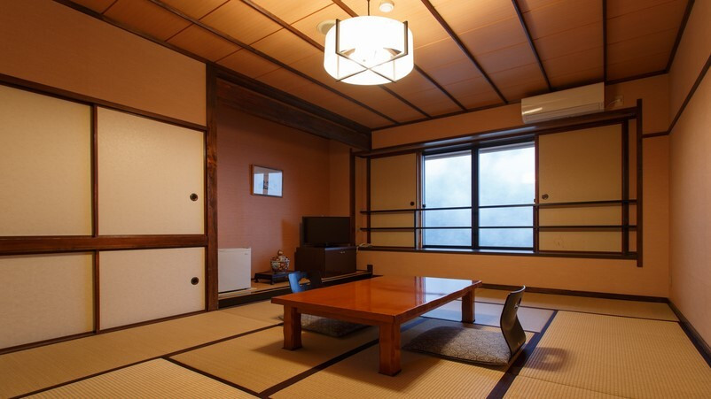 畳や木の香りに癒される。家族風呂で湯ったり。4758512