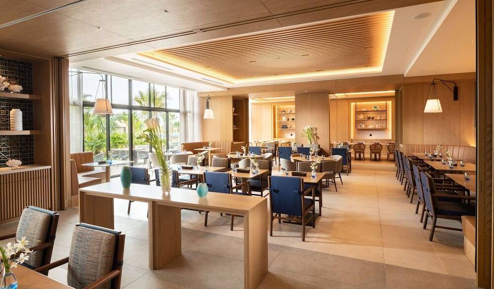 ダイニング「アジュール」内観 / 4