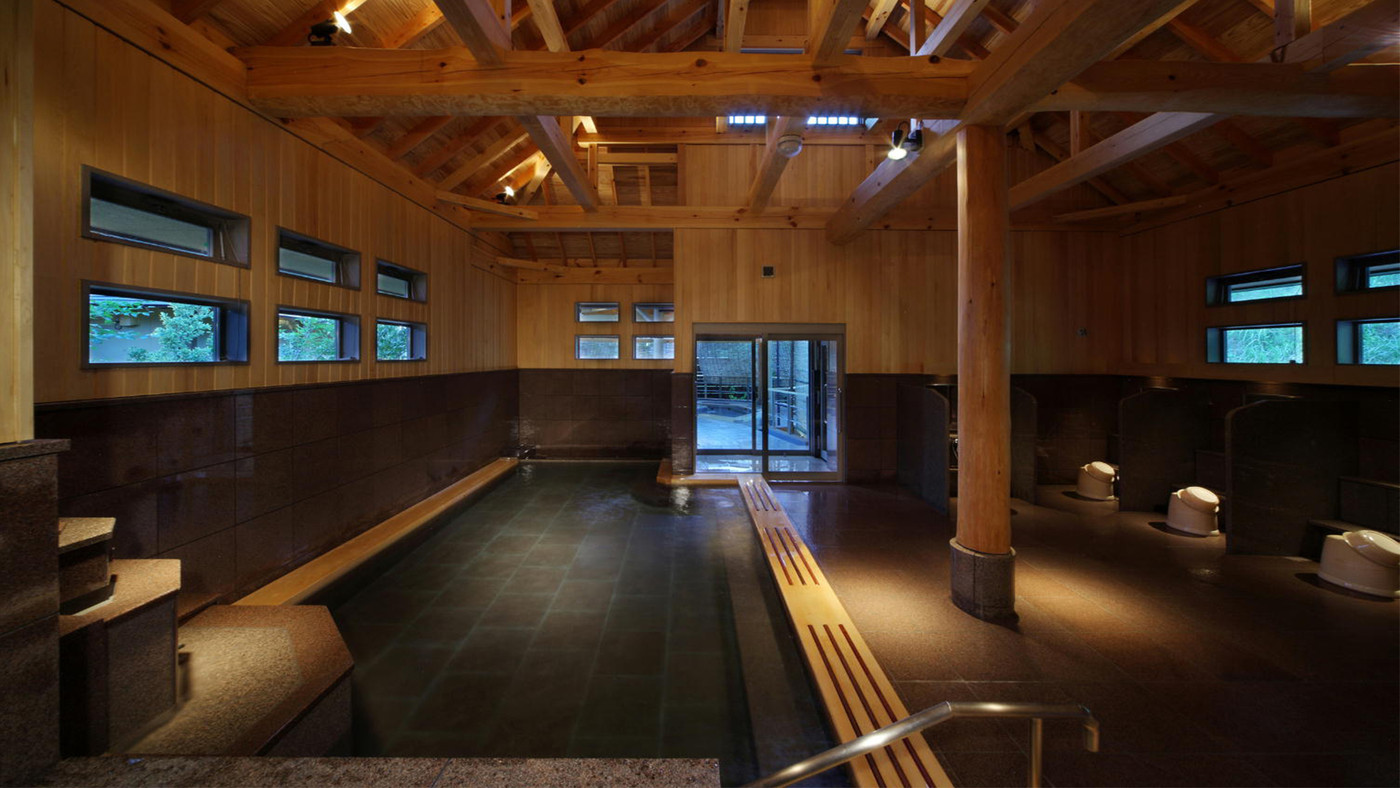 大浴場も露天風呂も開放感たっぷり「赤松の湯」3749012