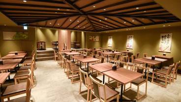 朝食スペース / 11