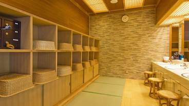 大浴場脱衣所 / 3