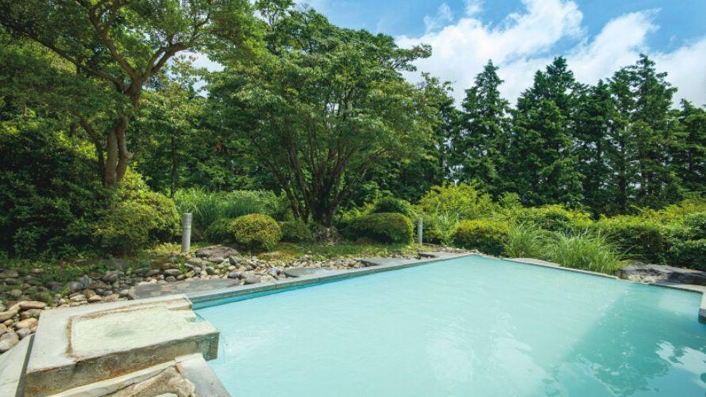 子連れ団体旅行におすすめ。乳白色の温泉が人気！4005754