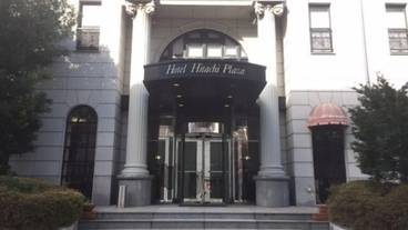 施設の入り口 / 8