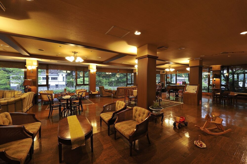 ロビーラウンジ