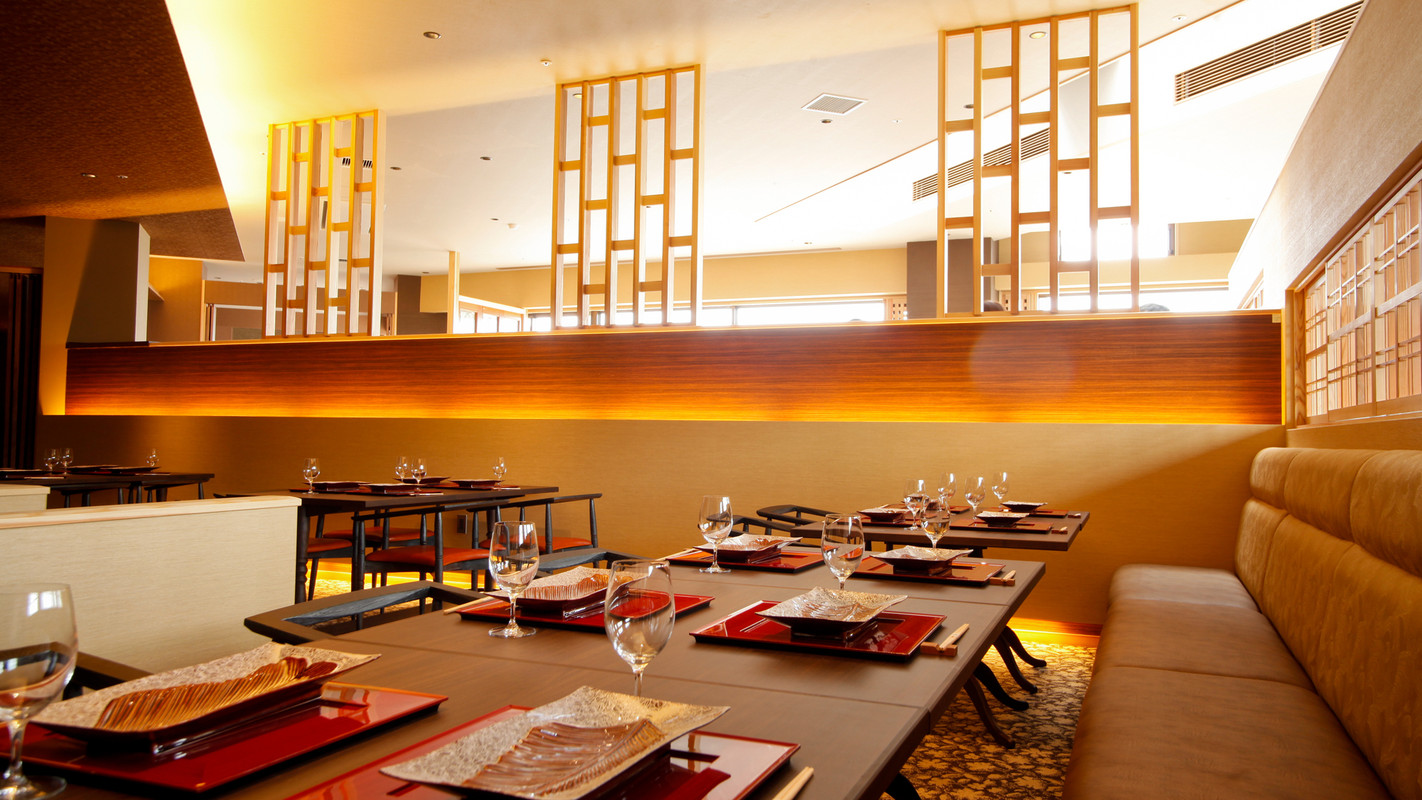 旬房 海楽の内観