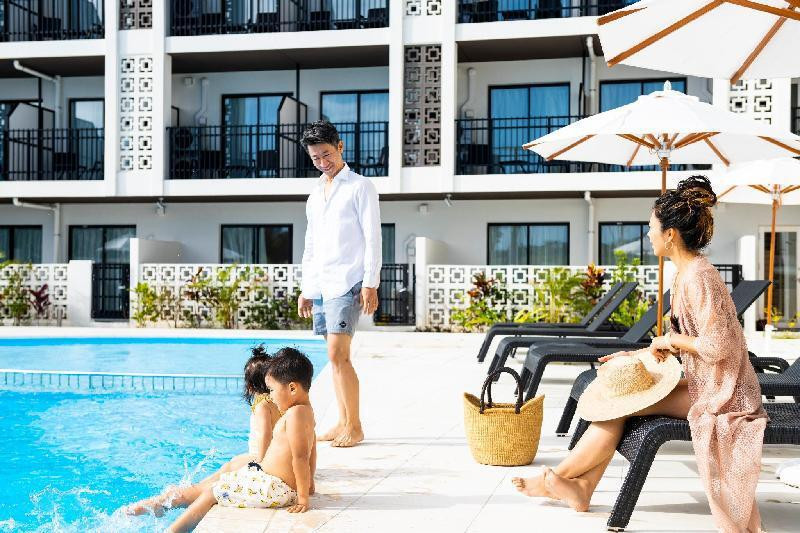 車で宮古島を満喫するには最適。レンタカー店も併設したおしゃれなアーバンホテル3411339