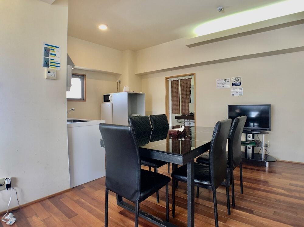 客室内のダイニングエリア