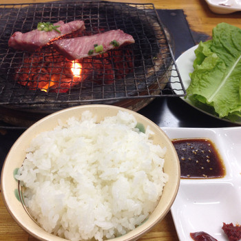 「寿苑」料理 38062 2015.11  大盛りライス&サンチュ