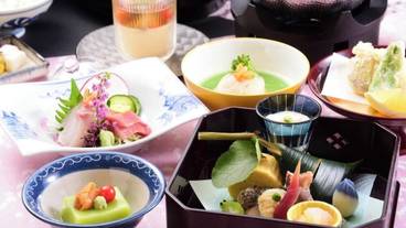 食事・飲み物 / 11