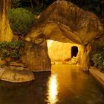 【東日本】ちょっと変わった女子旅はいかが？幻想的な「洞窟風呂」がある温泉宿5選