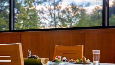 食事・飲み物 / 8