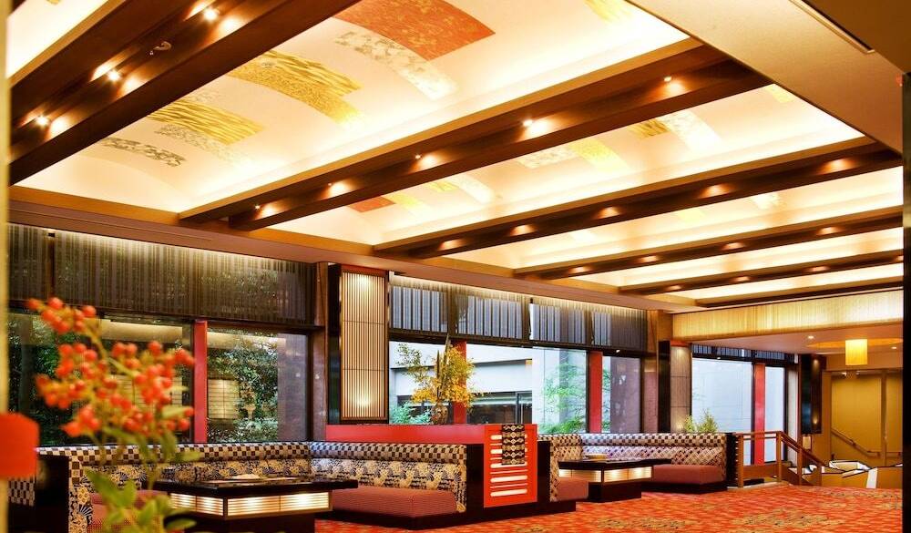 ロビーラウンジ / 2