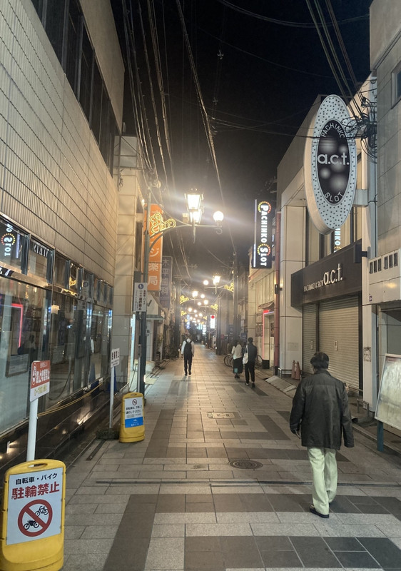 なんか…ノンビリしてますわ