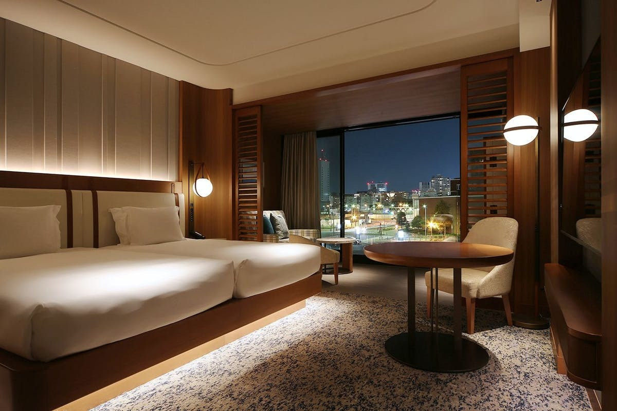 三方を海に囲まれ、まるで船上にいるみたいなホテル4047891