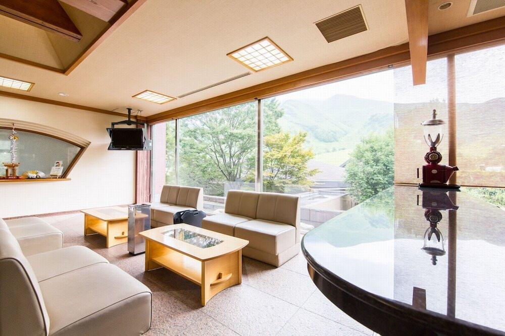 ロビーラウンジ