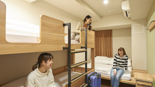 プライベート フォース＜二段ベッド＋ツインベッド＞ 共用バスルーム