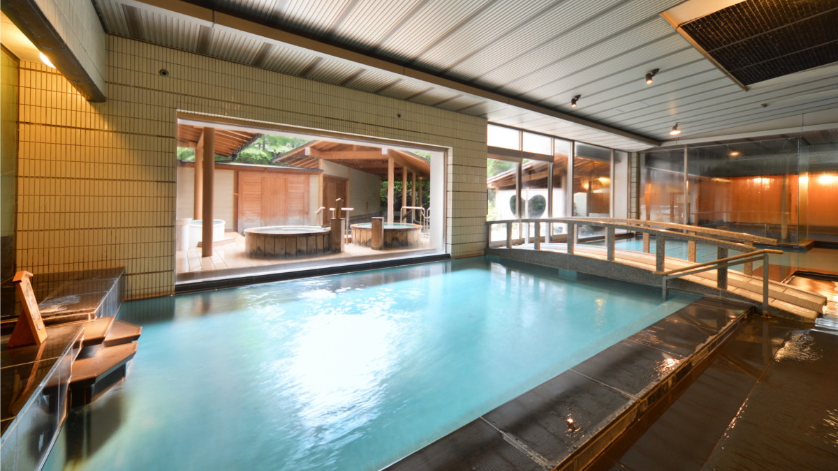 半露天風呂付き客室でのんびり！キッズルームにプール、湯巡りも◎4755591