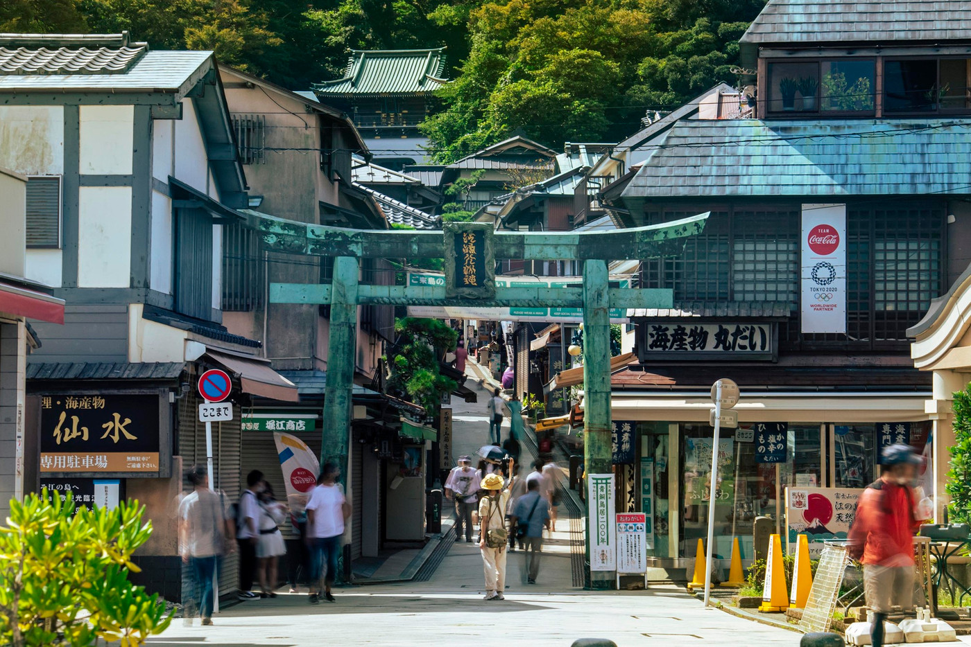 旅情たっぷりの「仲見世通り」でお土産探し2591243