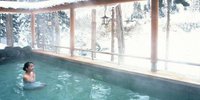 白銀の絶景を贅沢に眺めよう。雪見風呂が楽しめる温泉地＆旅館5選