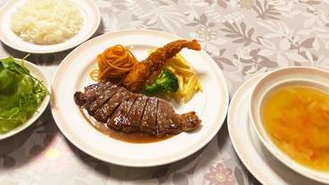 食事・飲み物 / 3