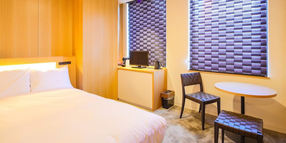 モデレートセミダブル