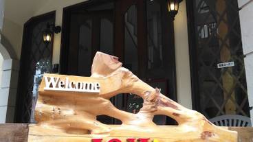 施設の入り口 / 12