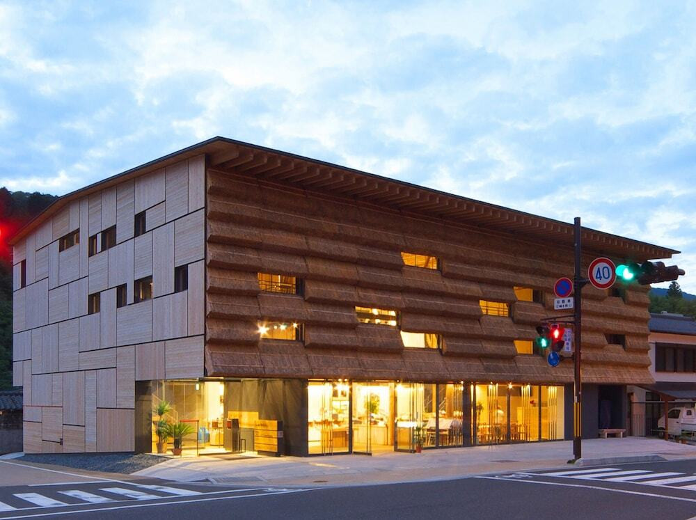 木の温もりに包まれ、心安らぐ時間を堪能3964761