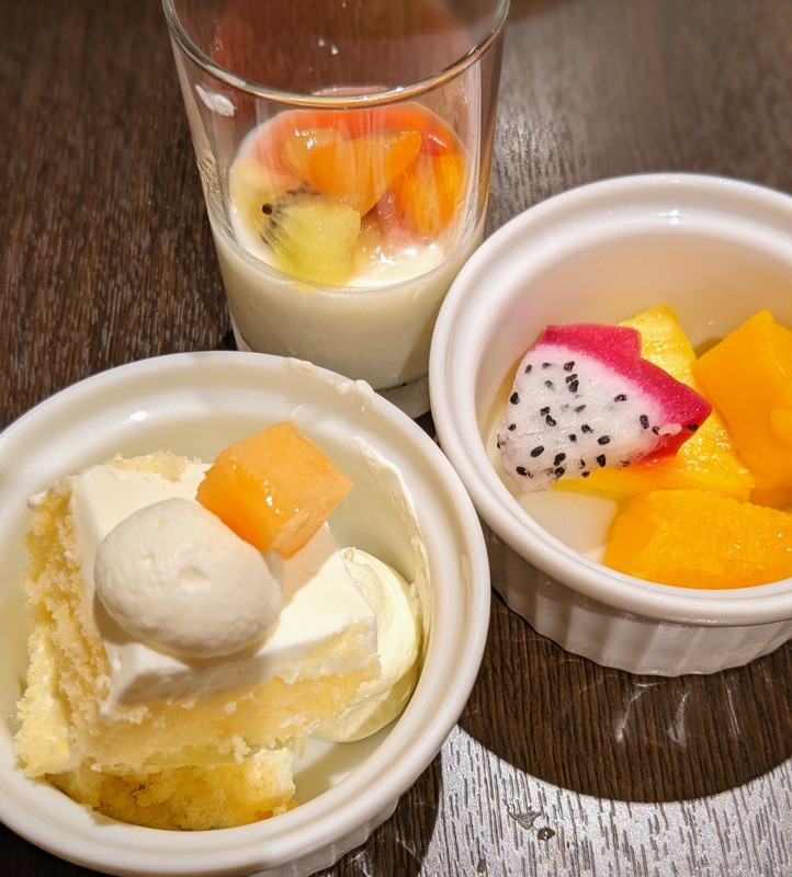 ケーキにブラマンジェ