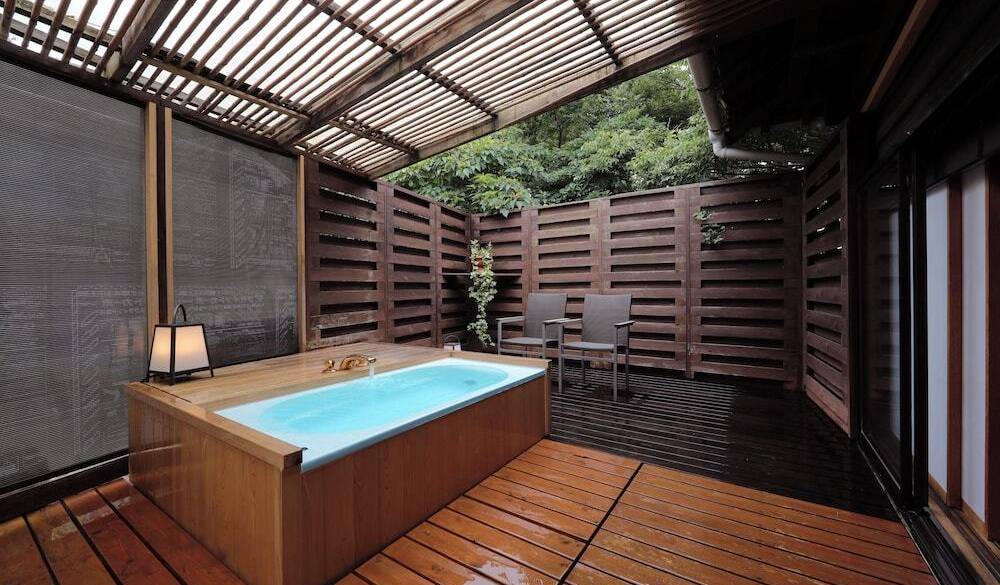 本館客室「萩」露天風呂 / 2