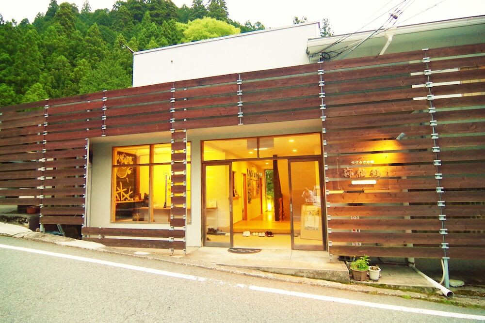 川のせせらぎを聴きながらくつろげる、1日4組限定のお宿3646721