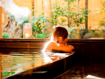 城崎温泉駅から徒歩約3分。駅近で、1人旅に最適なロケーション4003886