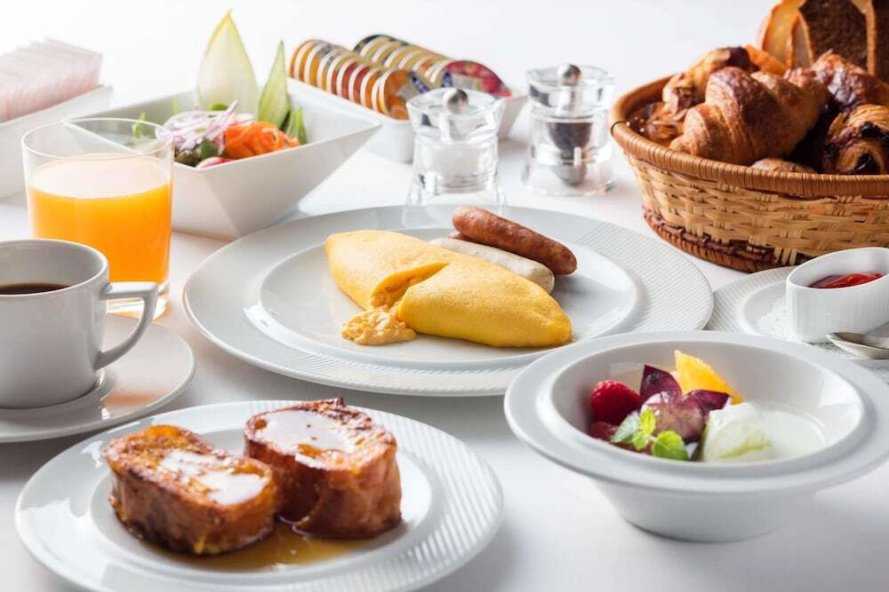 目の前で作る搾りたてオレンジジュースで、朝から元気をチャージしよう4274299