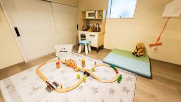 子供用の遊び場 - 屋内 / 3