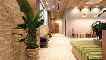 ロビー応接スペース / 11