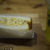 ブレディット カフェ＆ベーカリーコー（ブレディットカフェアンドベーカリーコー）