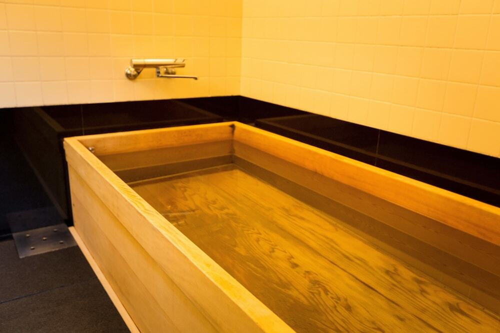 貸切風呂は高野槙・伊豆御影石の2種類！京情緒を満喫できる旅館3955629