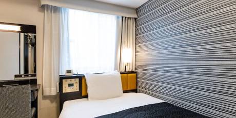 アパホテル 御堂筋本町駅東