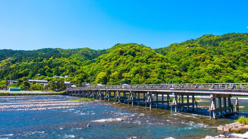 新幹線で京都へ
「渡月橋」に感動 / 1