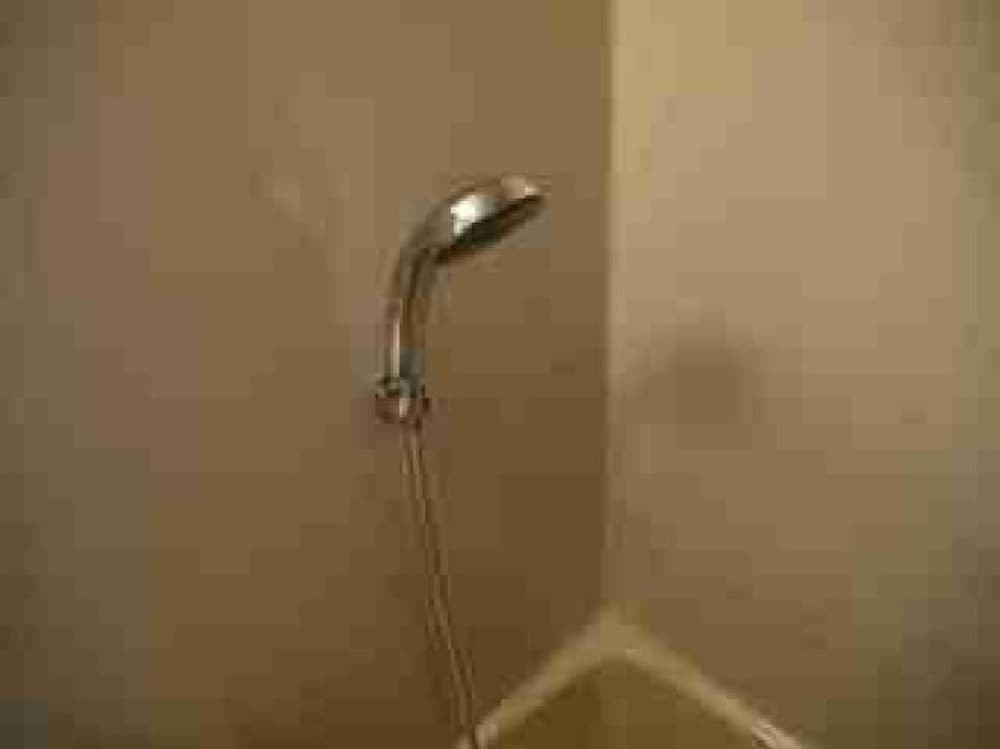 バスルームのシャワー