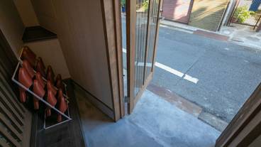 内部エントランス / 2