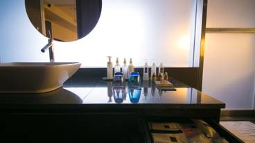 洗面台一例 / 12